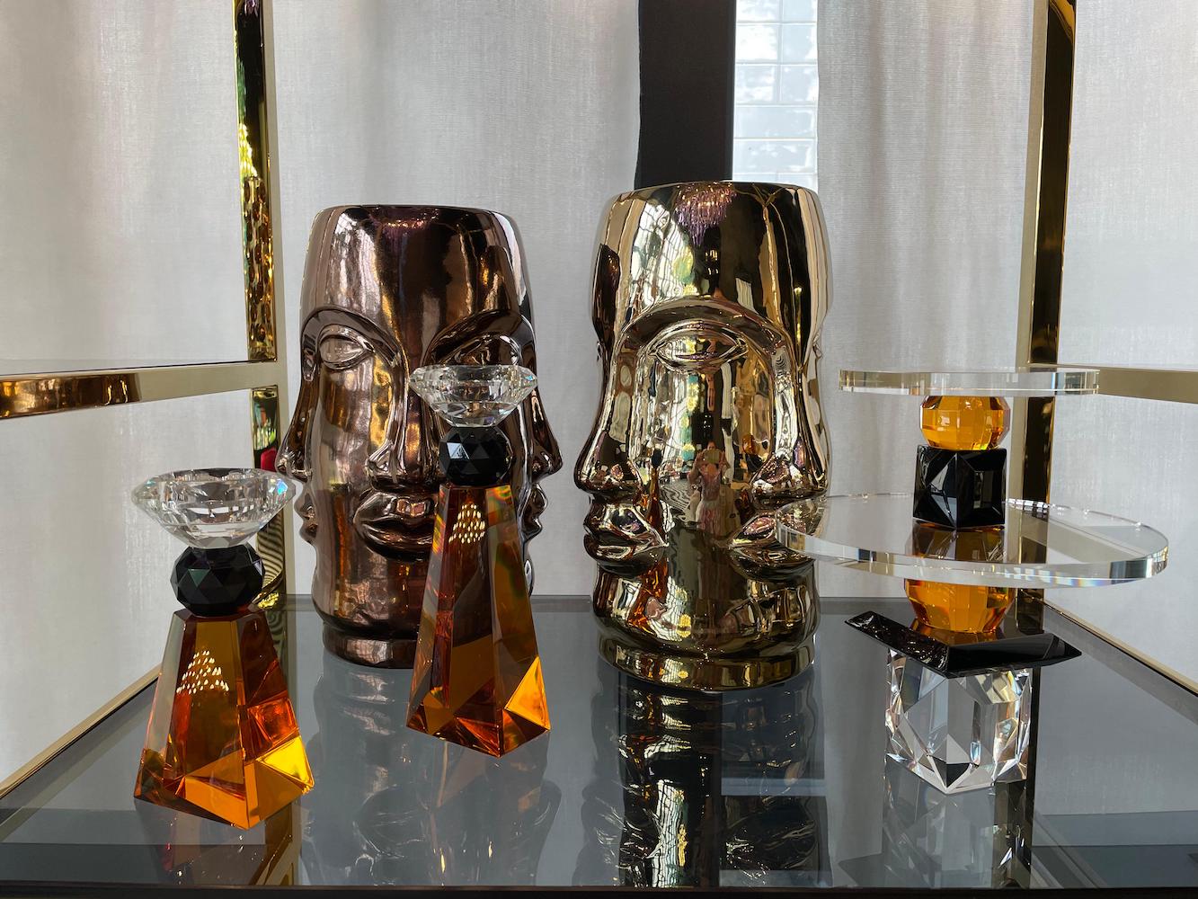Abhika <br> Ming Face Vase - Image 3