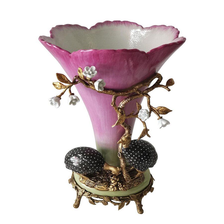 Abhika
Ariel Flower Vase