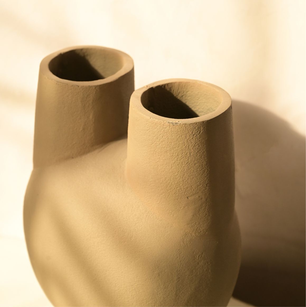 Nara Livin <br>Urn Vase - Image 2